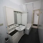 Cozyneat Hub Hostel