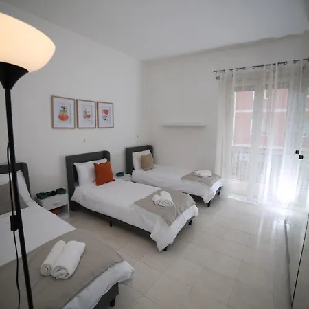 אכסניה Cozyneat Hub *