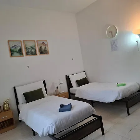 Cozyneat Hub Vandrerhjem *