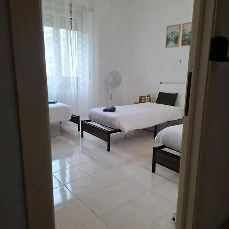 Cozyneat Hub אכסניה *