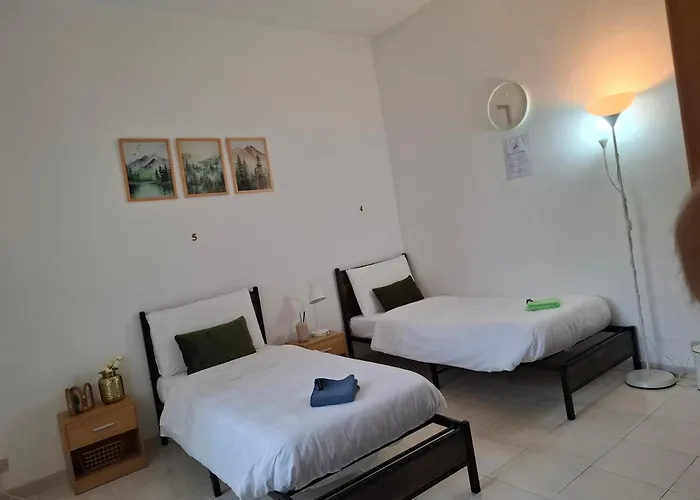 Cozyneat Hub Vandrerhjem *